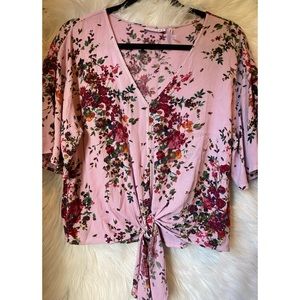 LUQ from Stitch Fix by Nordstrom 
Rhee Tie Front Top Crop Top